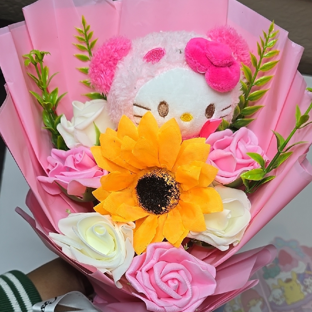 Hello Kitty Plush And Artificial Flower  Bouquet